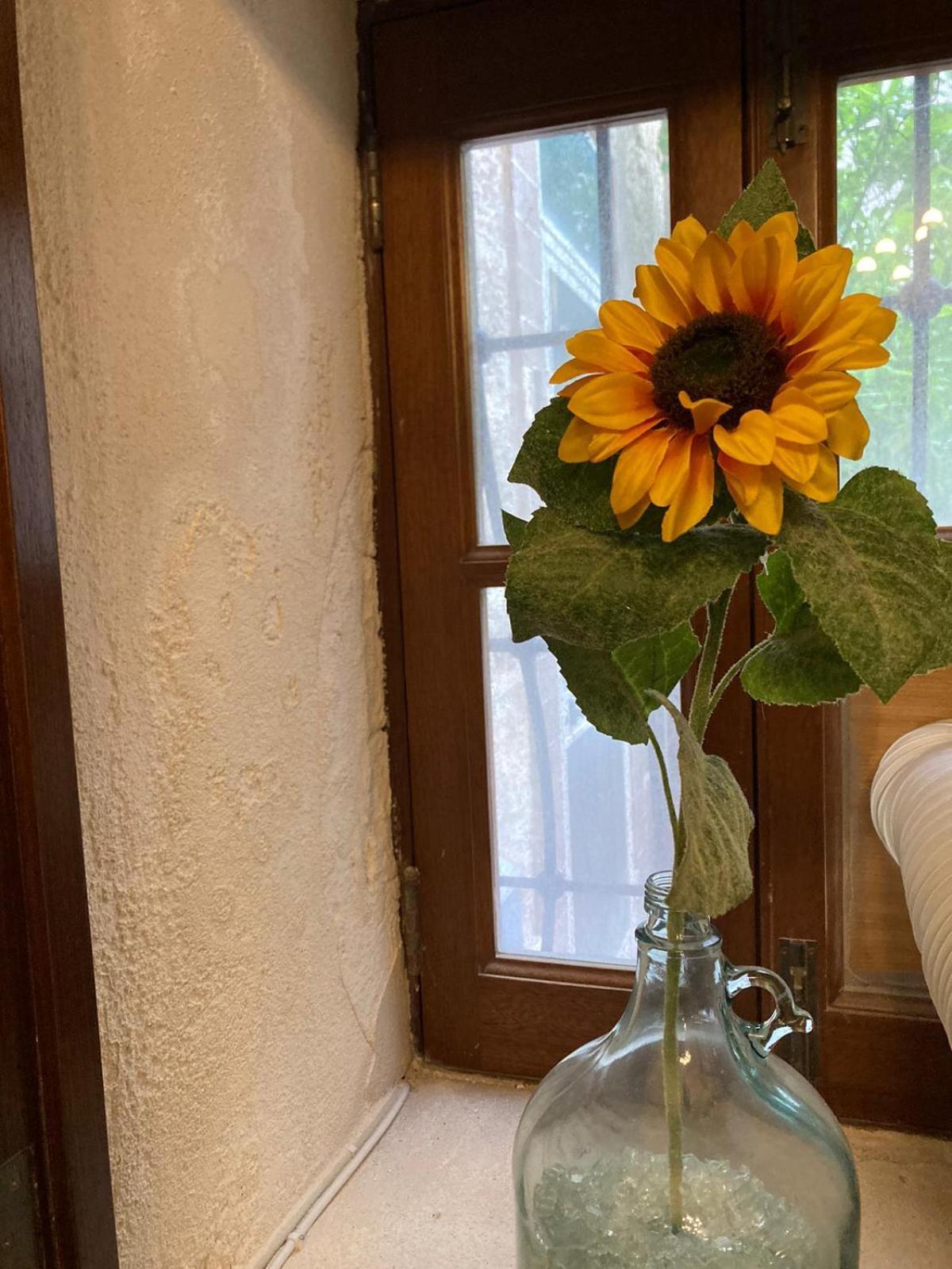 Charming Central Townhouse In Sliema Steps From Promenade And Sliema Ferry Lägenhet Exteriör bild