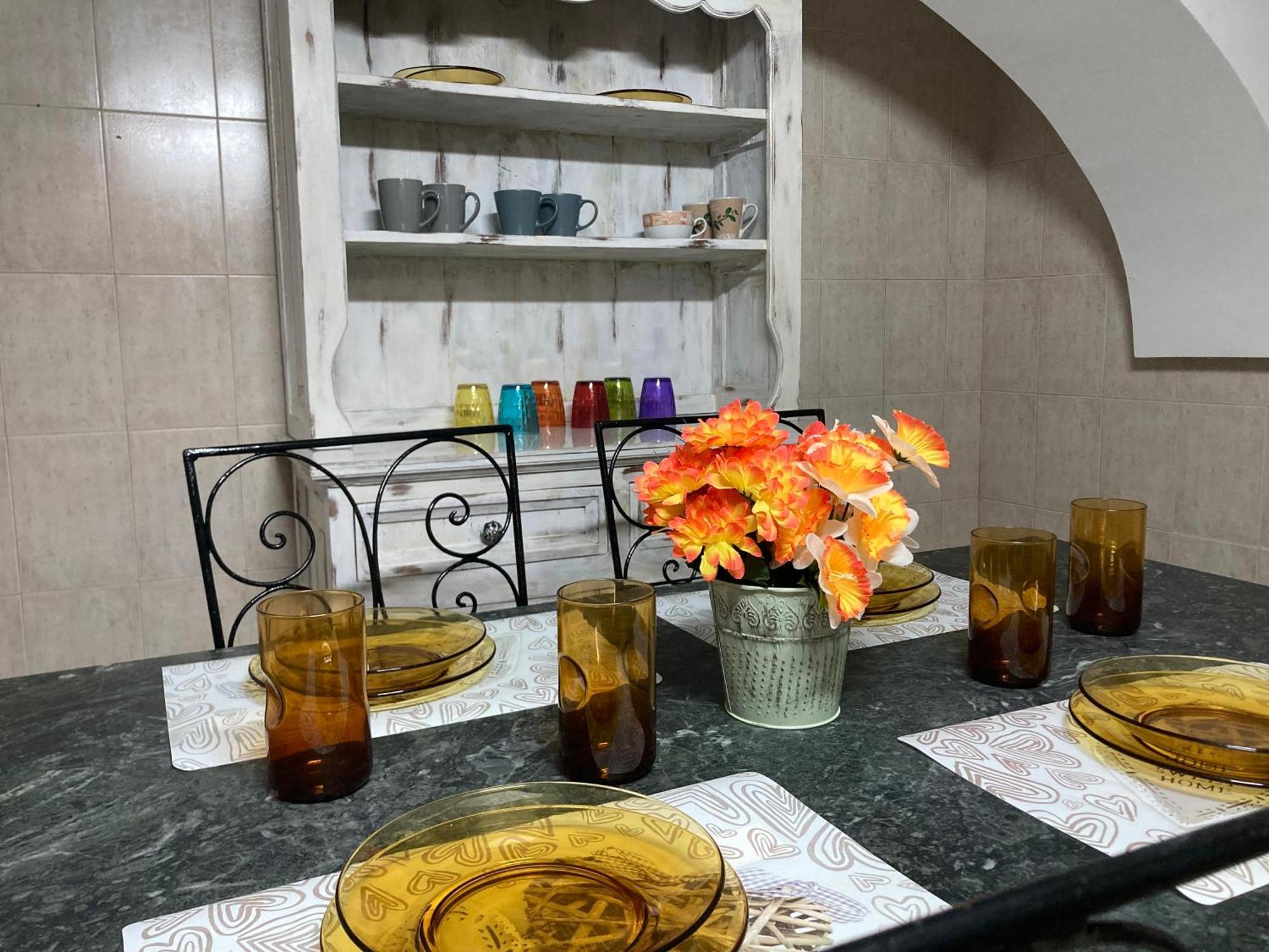 Charming Central Townhouse In Sliema Steps From Promenade And Sliema Ferry Lägenhet Exteriör bild